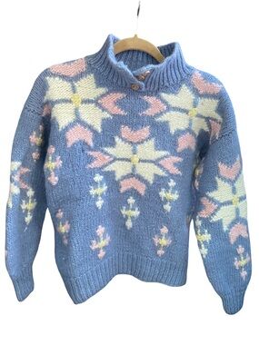Vintage Windcrest 100% wool floral purple button neck knit sweater size small